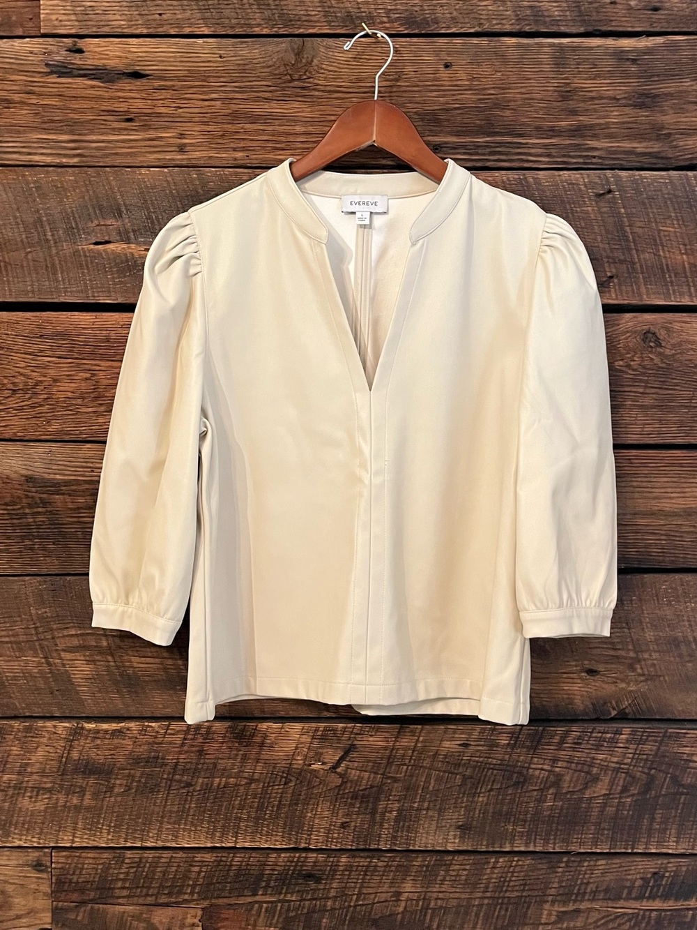 Evereve vegan leather puff sleeve blouse split v-neck cream fall large - Picture 2 of 6